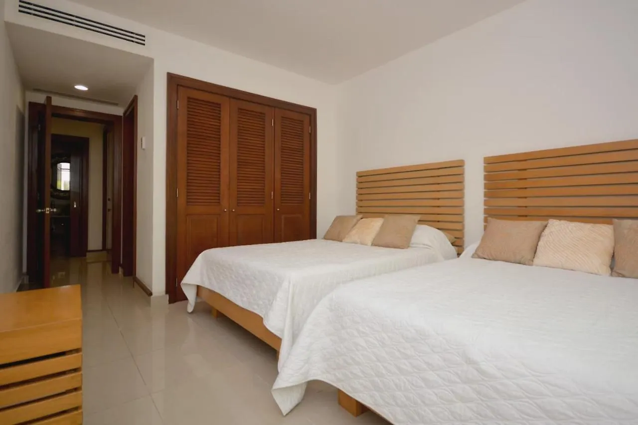Quadra Deluxe Apartments Mamitas Zone! By Yeah Playa del Carmen México