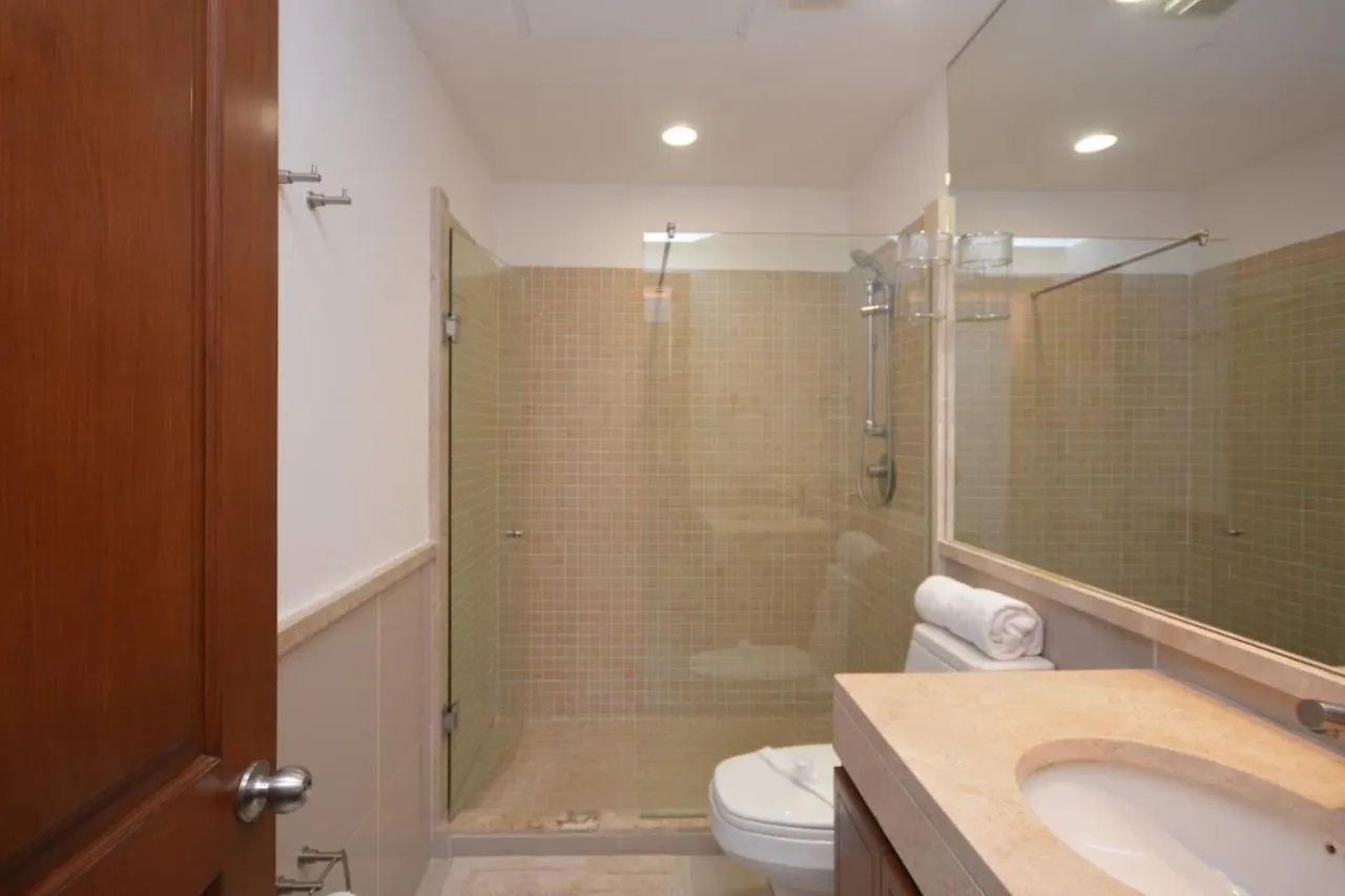 Quadra Deluxe Apartments Mamitas Zone! By Yeah Playa del Carmen