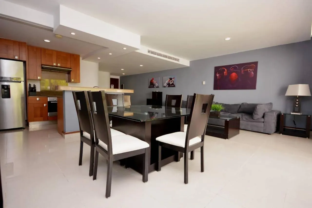 Quadra Deluxe Apartments Mamitas Zone! By Yeah Playa del Carmen