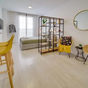 Exquisito Estudio En El Centro De , Malaga Spain