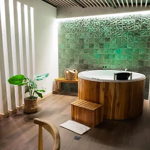 Black Tower Premium 4*, Bogota Colombia