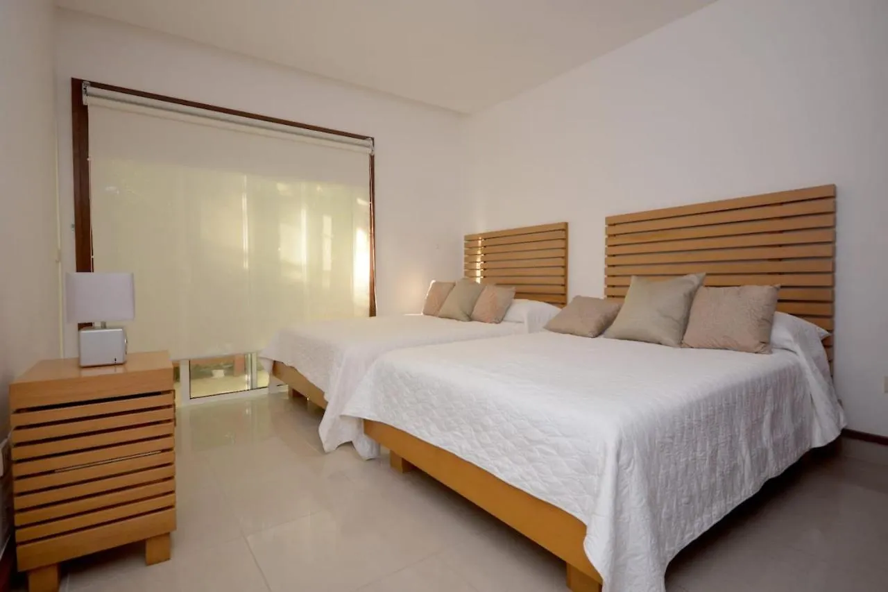 Quadra Deluxe Apartments Mamitas Zone! By Yeah Playa del Carmen