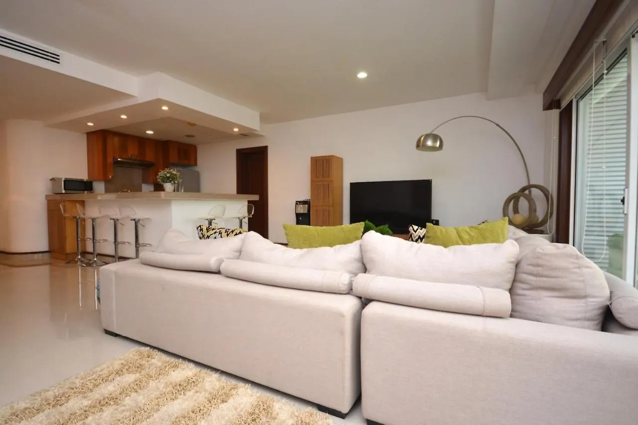 Quadra Deluxe Apartments Mamitas Zone! By Yeah Playa del Carmen
