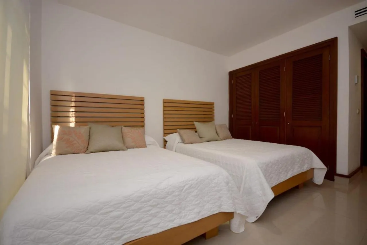 Quadra Deluxe Apartments Mamitas Zone! By Yeah Playa del Carmen 0*,  Mexico